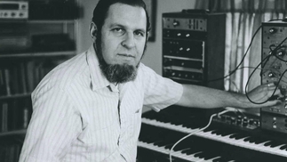 Herb Deutsch, co-inventor of Moog synthesiser, dies, aged 90