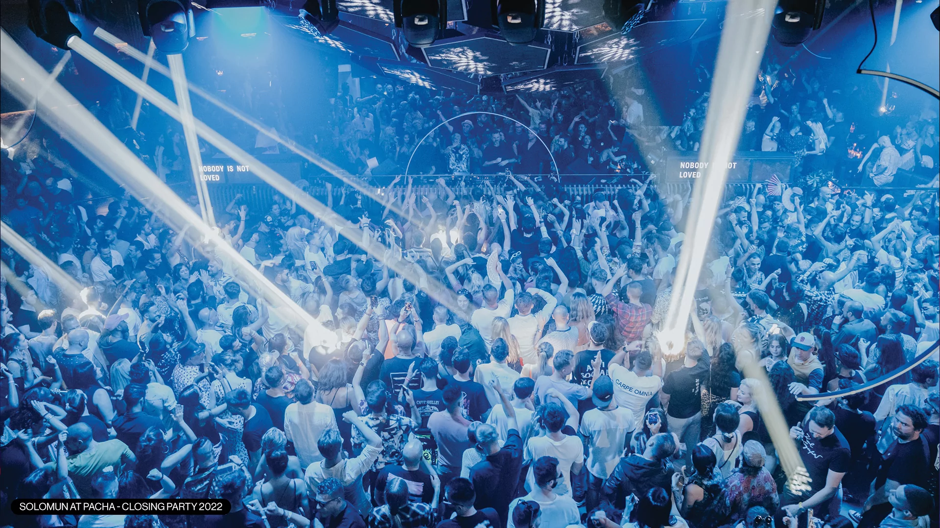 Photo of the crowd at Pacha's closing party with Solomun, 2022